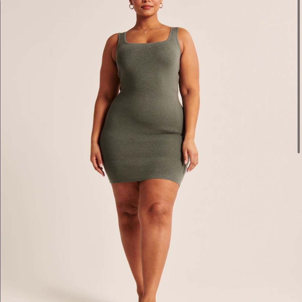 Abercrombie & Fitch. 90s Ribbed Mini Sweater Dress